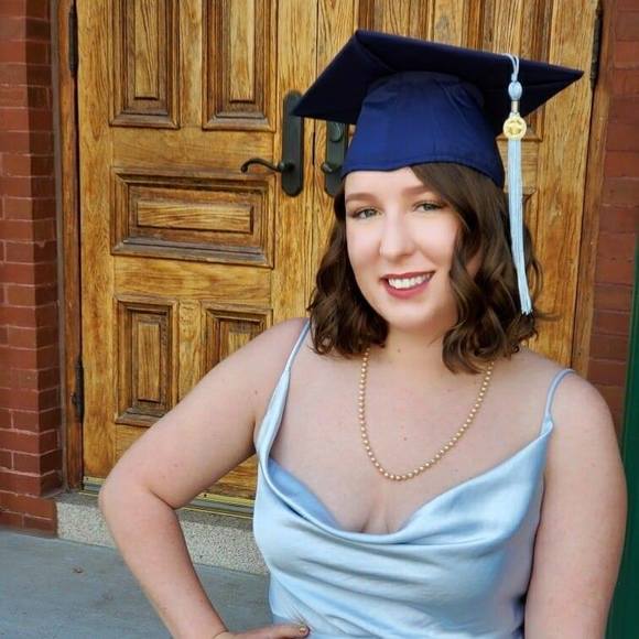 Meet your Posher, Emily - Picture 1 of 1